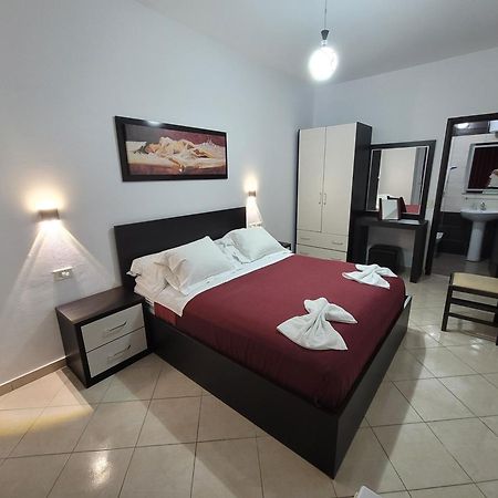 Haris Hotel Avlonya Dış mekan fotoğraf