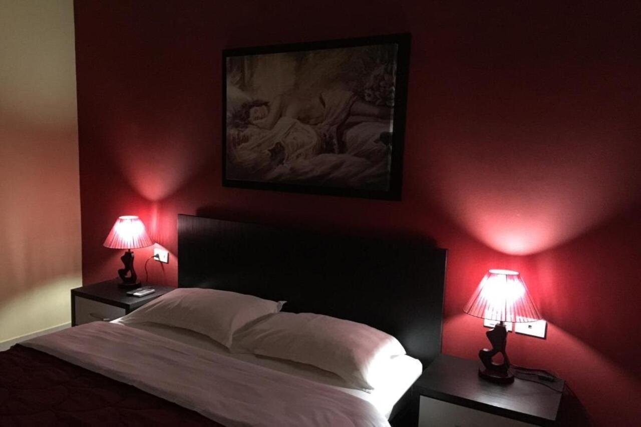 Haris Hotel Avlonya Dış mekan fotoğraf
