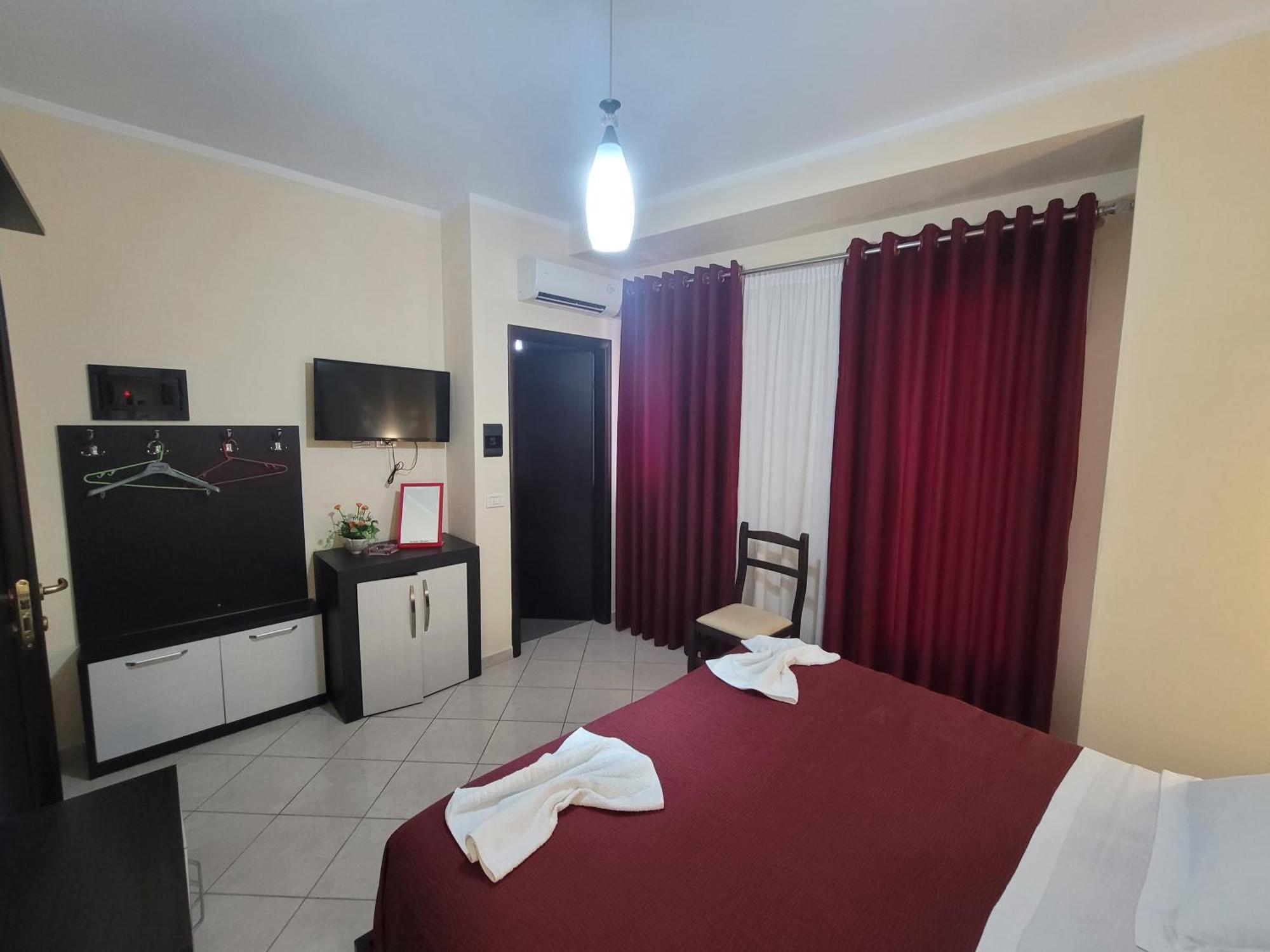 Haris Hotel Avlonya Dış mekan fotoğraf