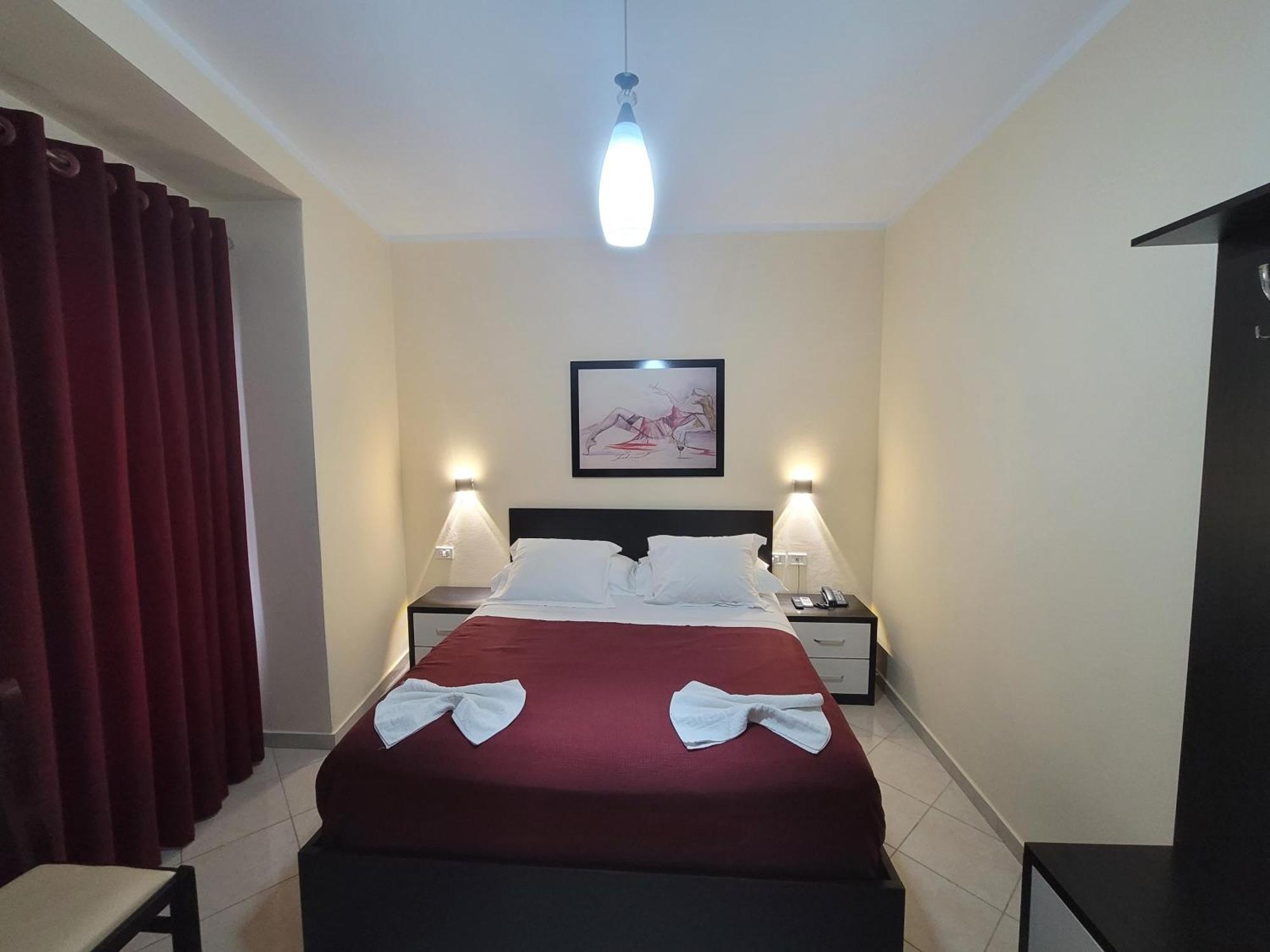 Haris Hotel Avlonya Dış mekan fotoğraf