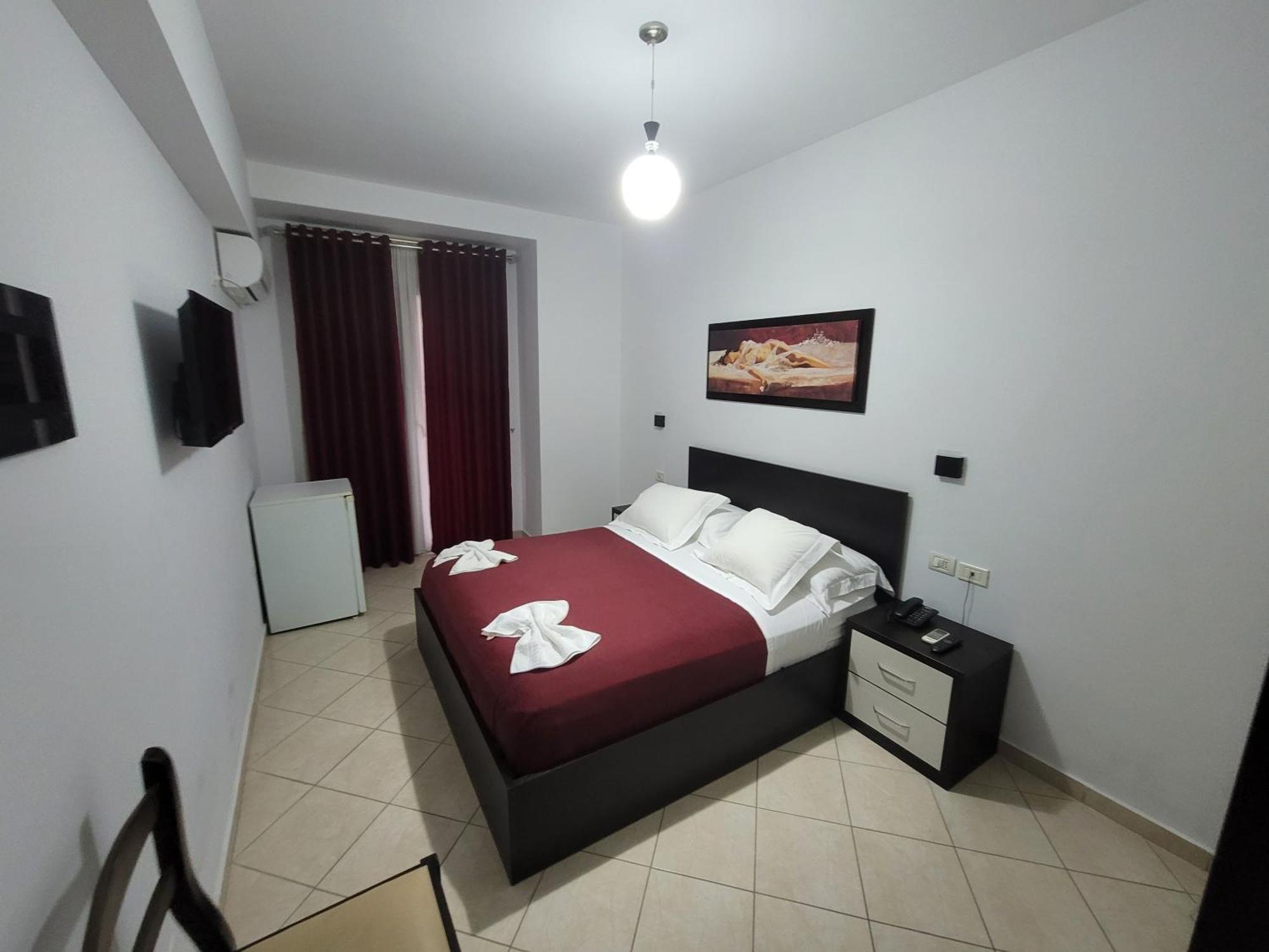 Haris Hotel Avlonya Dış mekan fotoğraf