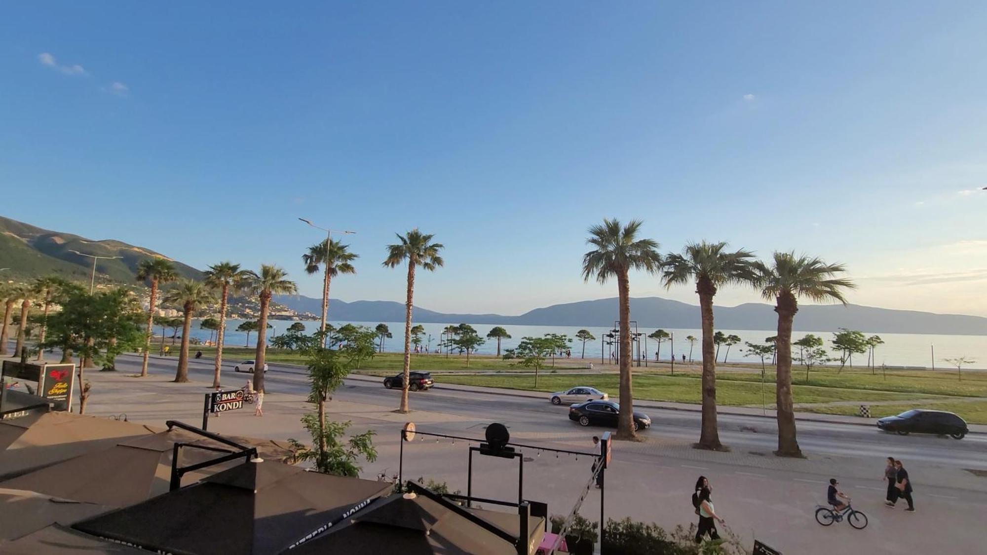 Haris Hotel Avlonya Dış mekan fotoğraf