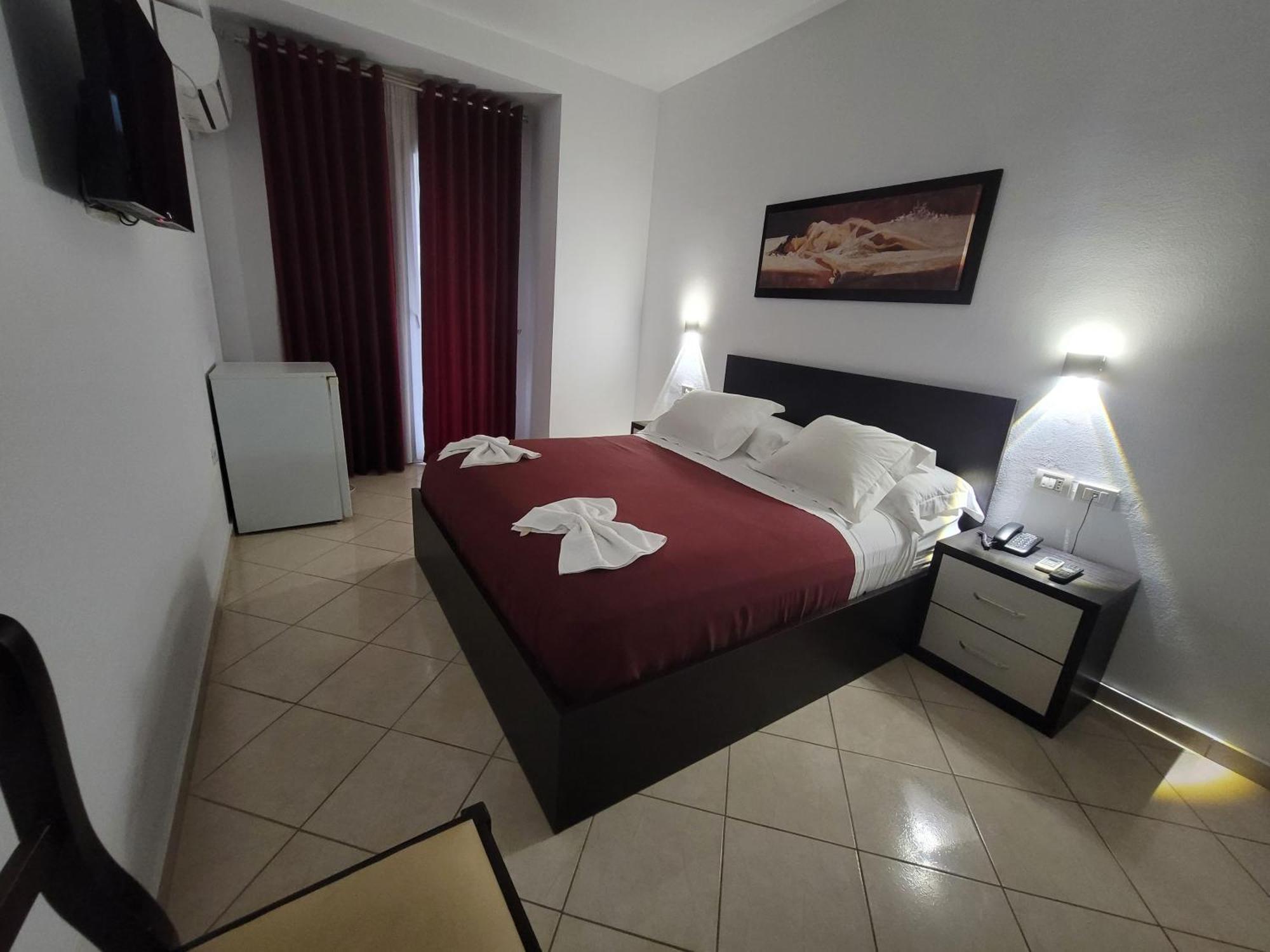 Haris Hotel Avlonya Dış mekan fotoğraf