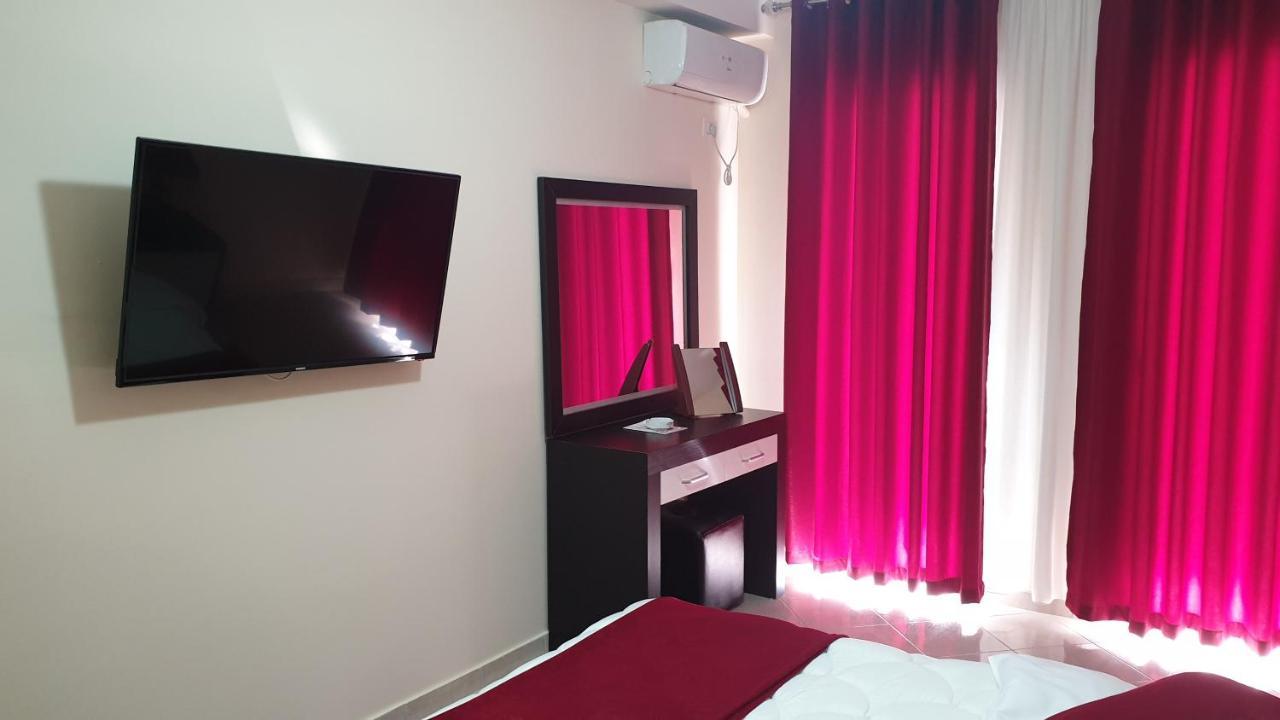 Haris Hotel Avlonya Dış mekan fotoğraf