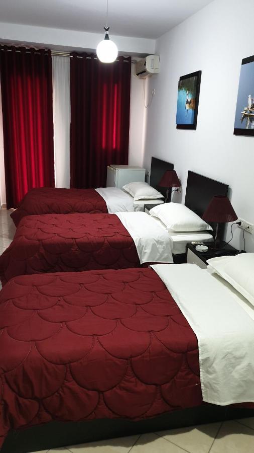 Haris Hotel Avlonya Dış mekan fotoğraf