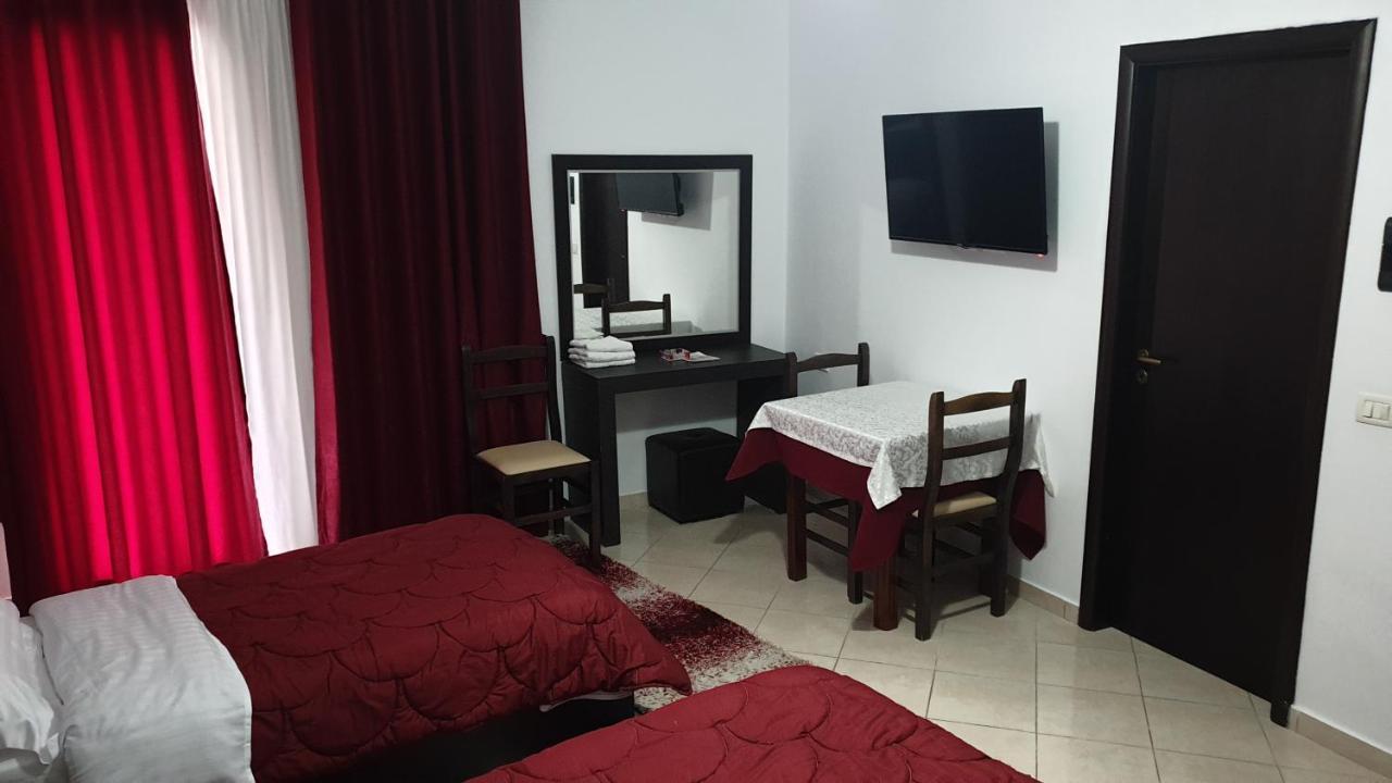 Haris Hotel Avlonya Dış mekan fotoğraf